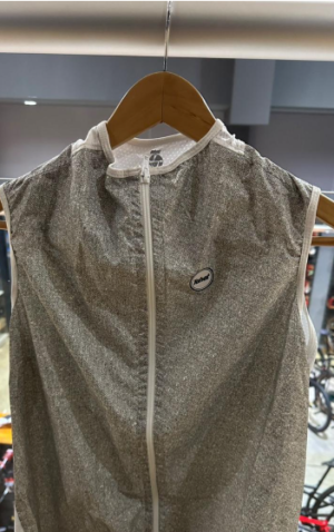 CHALECO TAHAT GRIS TALLE XXXL