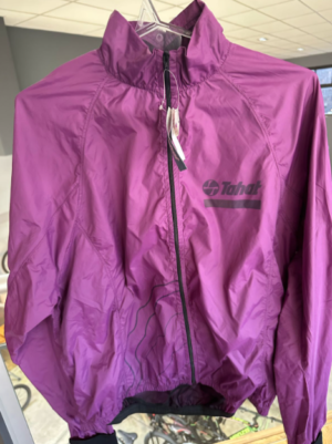 ROMPEVIENTO TAHAT VIOLETA TALLE XXL